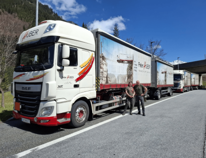 ADR Gefahrengut Transport Titelbild mit Fahrer:in Janine & Andreas